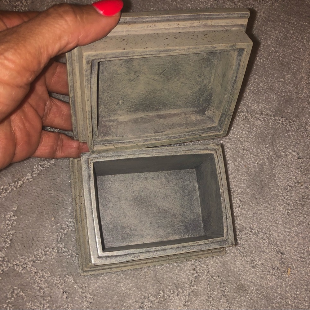 Textured box - Picture 3 of 9